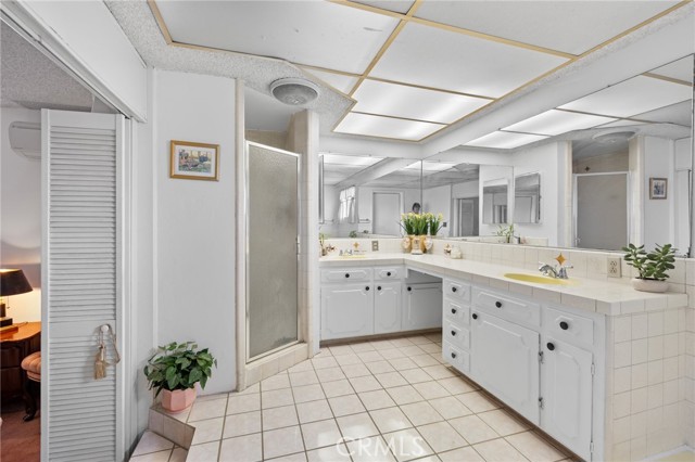 14358 1/2 Jeanette Lane, Baldwin Park CA: https://media.crmls.org/medias/e45e14e1-9b79-4171-bb88-2eb3d1edd697.jpg
