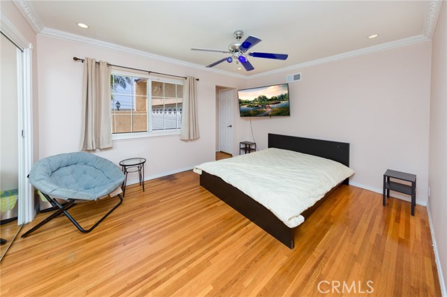 10165 Sully Drive, Sun Valley CA: https://media.crmls.org/medias/e45e2ea8-dd4e-43f4-8b4f-aa7fa6d1dcb0.jpg