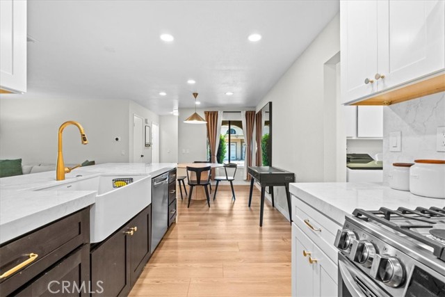 Detail Gallery Image 2 of 23 For 21324 Balsam Ln, Lake Forest,  CA 92630 - 2 Beds | 2 Baths