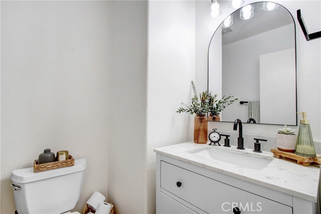 11376 Riverpass Court, Riverside CA: https://media.crmls.org/medias/e45ee5fd-546e-4353-8fa7-32c8c0ed88b5.jpg