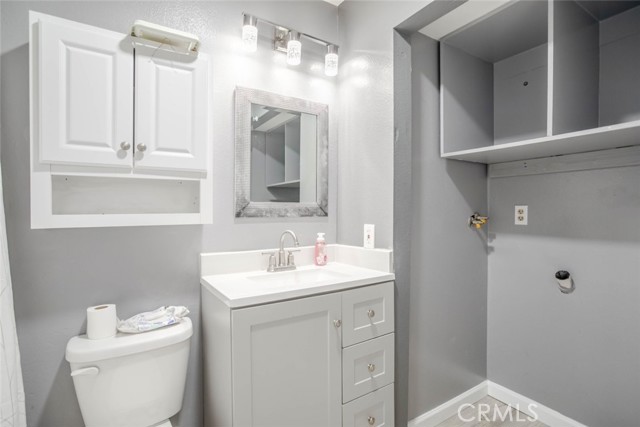 Detail Gallery Image 18 of 23 For 18015 Sundowner Way #647,  Canyon Country,  CA 91387 - 3 Beds | 2 Baths