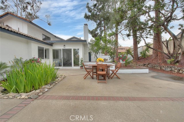 6087 Carol Avenue, Rancho Cucamonga CA: https://media.crmls.org/medias/e45f6e43-2914-4795-bc94-6a9f5fc6718d.jpg
