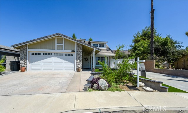 Detail Gallery Image 3 of 35 For 697 E Peach St, San Jacinto,  CA 92583 - 3 Beds | 2/1 Baths