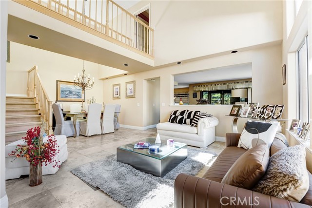 Detail Gallery Image 3 of 21 For 3739 Calle Jazmin, Calabasas,  CA 91302 - 3 Beds | 2/1 Baths