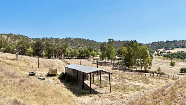 1924 Surrey Way, Paso Robles CA: https://media.crmls.org/medias/e46070e6-8177-4088-a326-5236da81cb1f.jpg