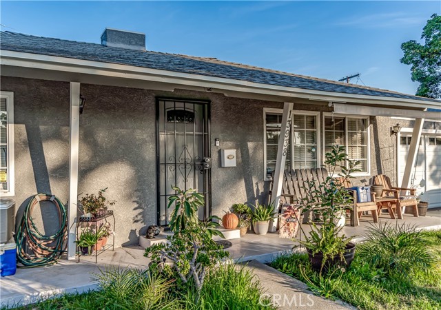 Detail Gallery Image 2 of 22 For 13940 Brightwell Ave, Paramount,  CA 90723 - 2 Beds | 2 Baths