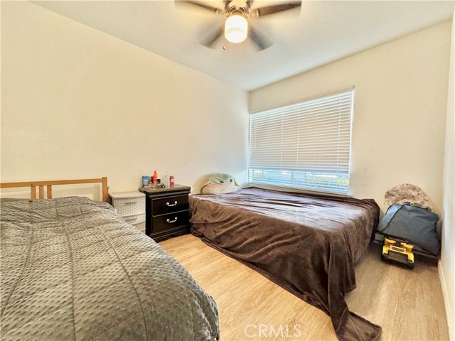 Detail Gallery Image 8 of 22 For 331 W Alton Ave #C196,  Santa Ana,  CA 92707 - 4 Beds | 2 Baths