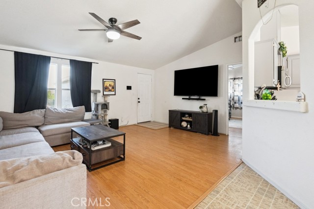 Detail Gallery Image 3 of 17 For 22702 Porter Street, Nuevo,  CA 92567 - 3 Beds | 2 Baths