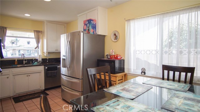 Detail Gallery Image 6 of 48 For 911 E Evergreen Ave, Santa Maria,  CA 93454 - 4 Beds | 2 Baths