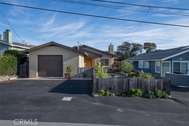 Detail Gallery Image 2 of 54 For 60 10th St, Cayucos,  CA 93430 - 2 Beds | 3 Baths