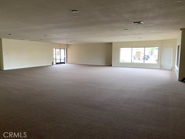 5135 N Blackstone Avenue, Fresno, California 93710, ,Commercial Sale,For Sale,5135 N Blackstone Avenue,CRFR23206420