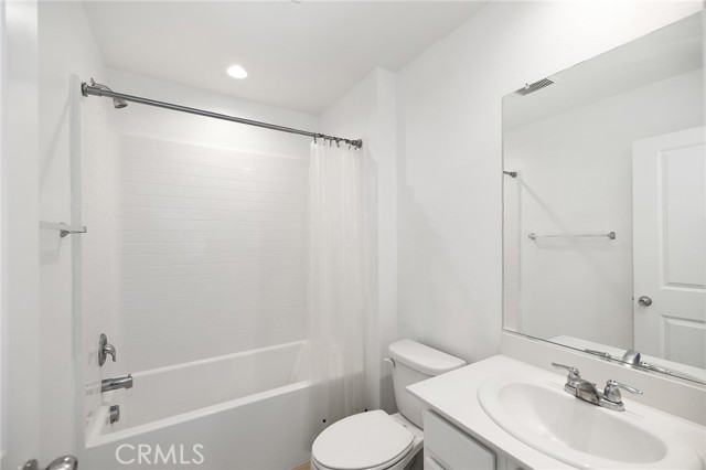 Detail Gallery Image 17 of 30 For 33076 Lirac Ln, Winchester,  CA 92596 - 6 Beds | 4/1 Baths