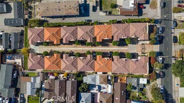 Detail Gallery Image 10 of 69 For 6920 Valmont #5,  Tujunga,  CA 91042 - 4 Beds | 3 Baths