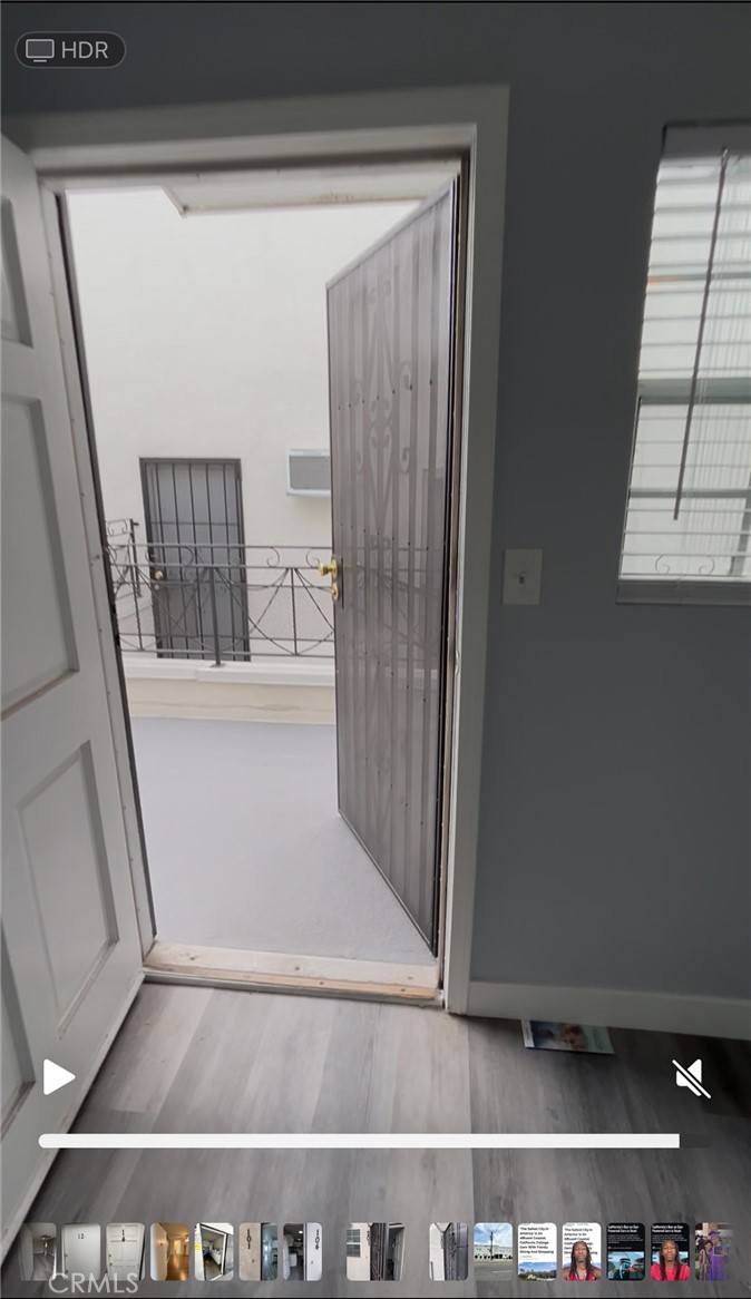 https://media.crmls.org/medias/e463dbd8-d4eb-42a7-b956-639118da0152.jpg?preset=X-Large