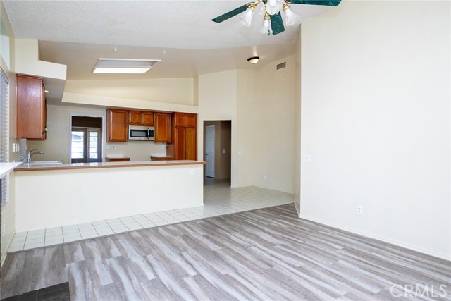 Detail Gallery Image 18 of 38 For 23939 Brittlebush Cir, Moreno Valley,  CA 92557 - 3 Beds | 2 Baths