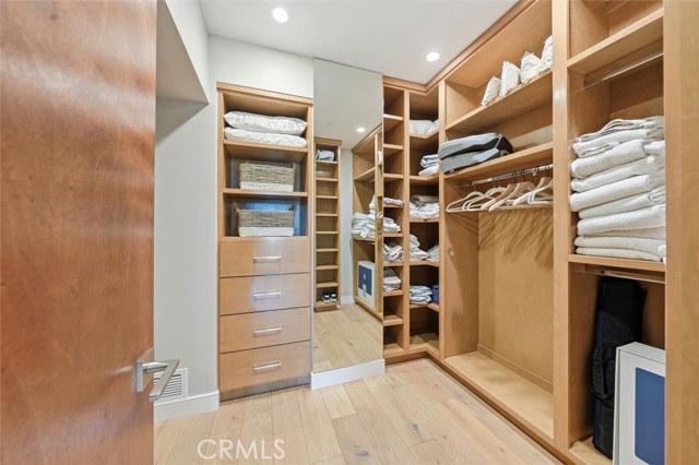 Image 29 of 49 For 959 5th Street  A