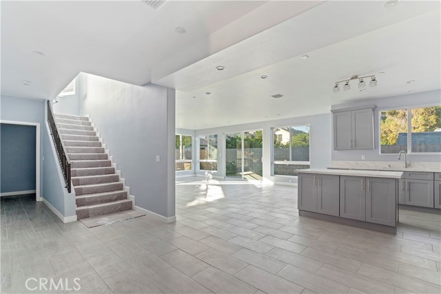 Detail Gallery Image 9 of 27 For 20819 W Seasons Lane, Winnetka,  CA 91306 - 4 Beds | 3 Baths