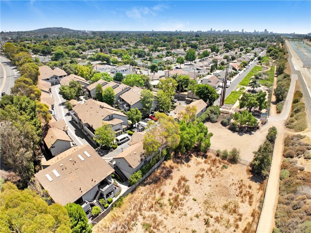 863 W 34th Street, Long Beach CA: https://media.crmls.org/medias/e464eee6-a670-4d28-b060-0d09a3557d8c.jpg