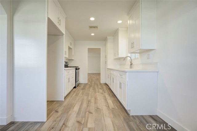 Detail Gallery Image 7 of 36 For 20264 Lassen St, Chatsworth,  CA 91311 - 3 Beds | 3 Baths