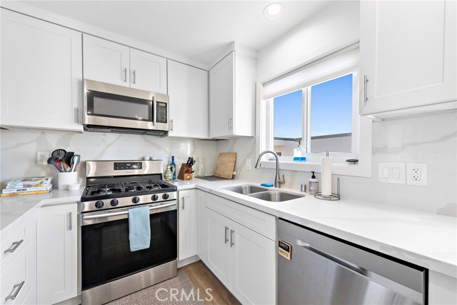 206 Avenida Victoria, San Clemente CA: https://media.crmls.org/medias/e464f3a0-a4dd-4e43-8401-e0369d8a7fee.jpg