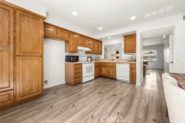 Image 14 of 30 For 25885 Trabuco Road 169