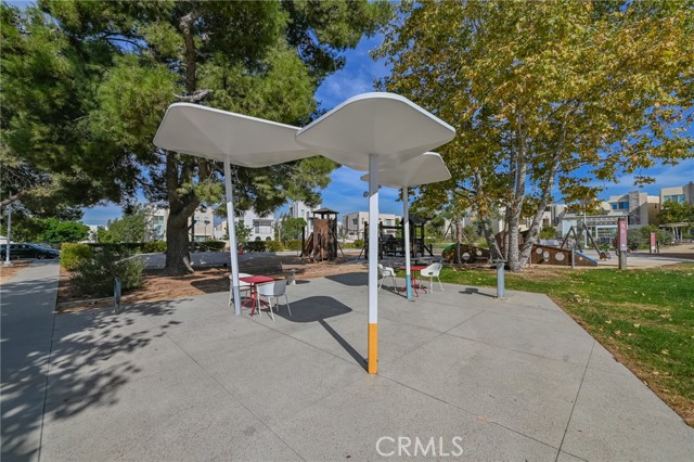 727 Beacon, Irvine CA: https://media.crmls.org/medias/e465132d-f62d-4120-9e29-fcfcbaabeb1b.jpg