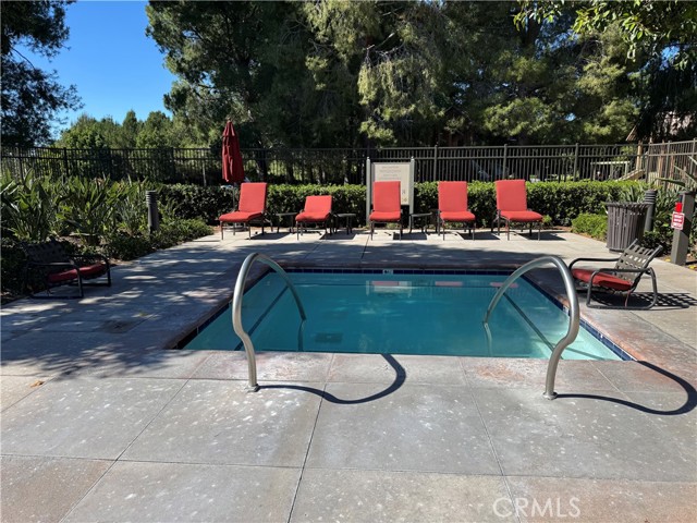 Detail Gallery Image 34 of 42 For 80 Cipresso, Irvine,  CA 92618 - 4 Beds | 3 Baths