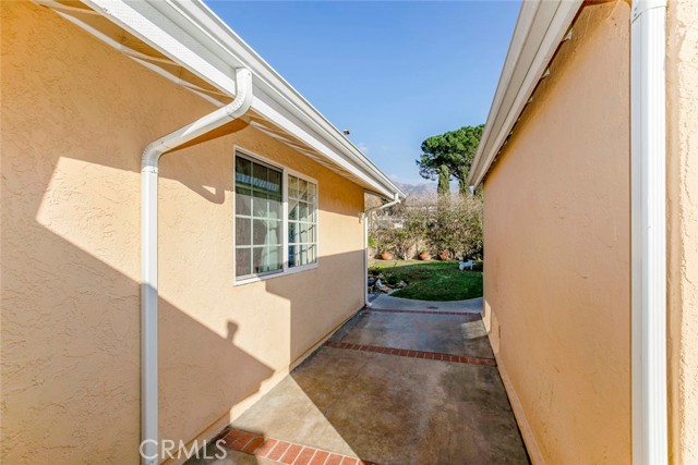 Detail Gallery Image 21 of 29 For 11020 Scoville Ave, Sunland,  CA 91040 - 3 Beds | 2 Baths