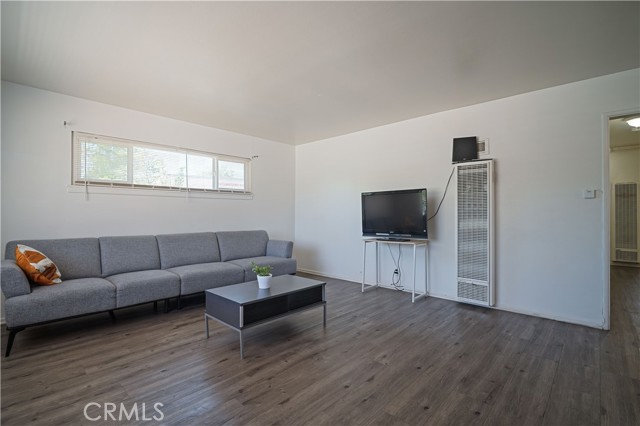 Detail Gallery Image 7 of 30 For 16176 Del Rey Ct, Victorville,  CA 92395 - 4 Beds | 2 Baths