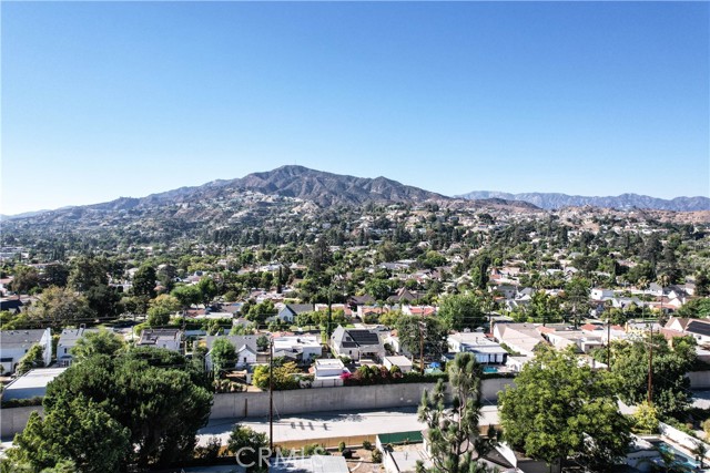 920 Coronado Drive, Glendale CA: https://media.crmls.org/medias/e466e7be-b30b-4ab3-8b05-9148ece8f0c5.jpg