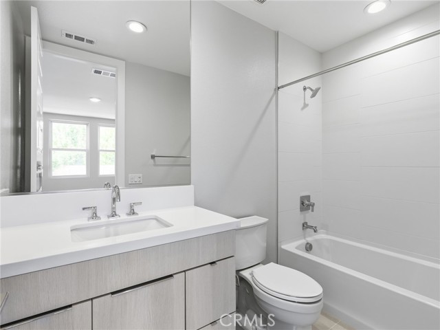 Detail Gallery Image 32 of 33 For 140 Creation, Irvine,  CA 92618 - 5 Beds | 5 Baths