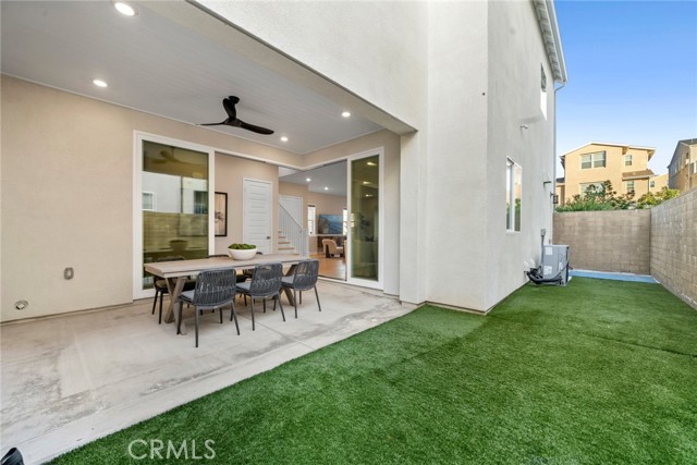 Detail Gallery Image 14 of 37 For 126 Scale, Irvine,  CA 92618 - 4 Beds | 4 Baths