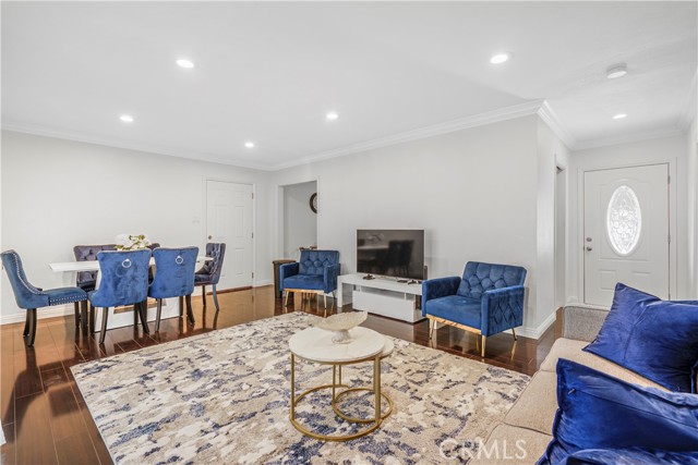 Detail Gallery Image 3 of 23 For 4775 Beverly Ct, Riverside,  CA 92506 - 3 Beds | 2 Baths