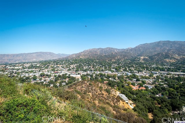 4 Bed Home for Sale in Tujunga, California