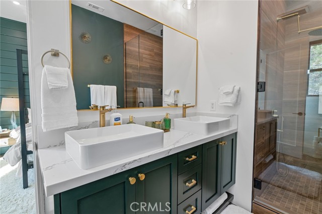 807 Cameron Drive, Big Bear Lake, CA 92315