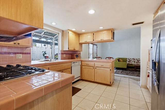 Detail Gallery Image 28 of 68 For 7114 Wyngate St, Tujunga,  CA 91042 - 3 Beds | 2/1 Baths