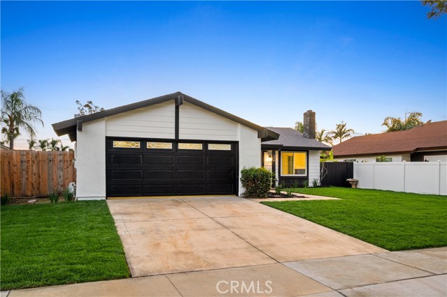554 E Fairfield Court, Ontario CA: https://media.crmls.org/medias/e46a61c2-d975-400d-aa3a-6d40007b1ed1.jpg