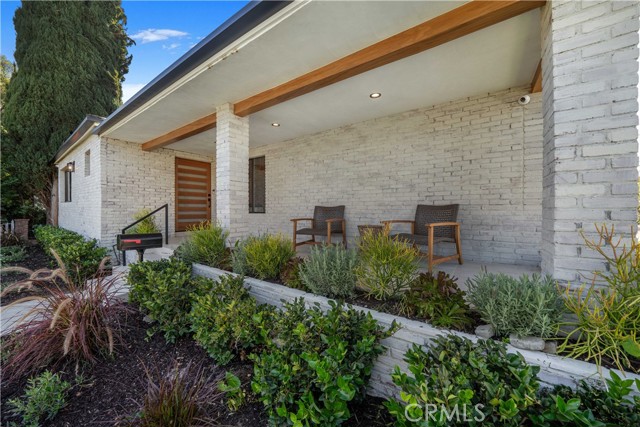 Detail Gallery Image 4 of 44 For 4855 Ledge Ave, Toluca Lake,  CA 91601 - 6 Beds | 5/1 Baths