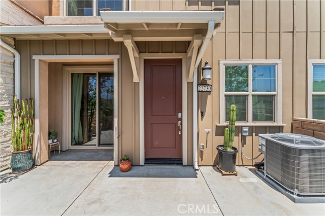 Detail Gallery Image 23 of 31 For 22730 Harmony Dr, Saugus,  CA 91350 - 2 Beds | 2/1 Baths