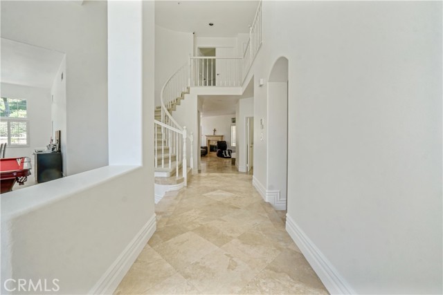 Detail Gallery Image 3 of 34 For 25792 Maple View Dr, Laguna Hills,  CA 92653 - 5 Beds | 3/1 Baths