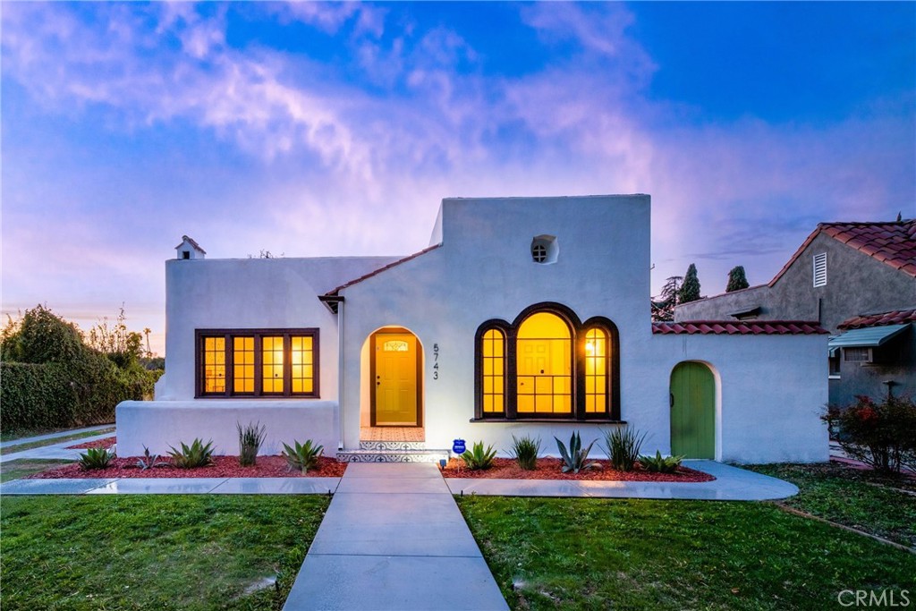 5743 Magnolia Avenue, Riverside, CA 92506