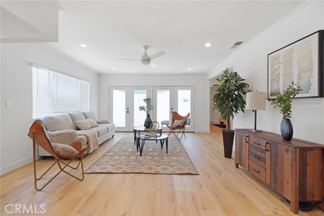 Detail Gallery Image 7 of 17 For 3636 Gardenia Ave, Long Beach,  CA 90807 - 4 Beds | 4 Baths