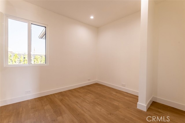 Detail Gallery Image 14 of 32 For 4731 W El Segundo Bld, Hawthorne,  CA 90250 - 3 Beds | 2 Baths