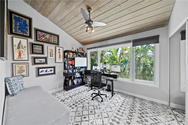 Detail Gallery Image 37 of 70 For 1044 Noria St, Laguna Beach,  CA 92651 - 4 Beds | 3/1 Baths