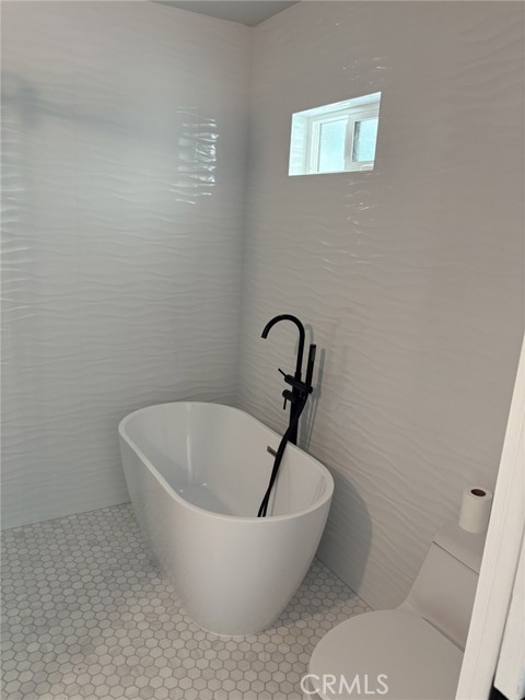 Detail Gallery Image 10 of 15 For 2715 Petaluma Ave, Long Beach,  CA 90815 - 3 Beds | 2 Baths