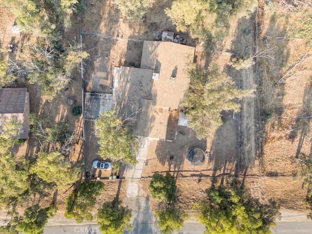 https://media.crmls.org/medias/e46d3b28-2ac3-43e0-ab8c-a2771e87b386.jpg?preset=X-Large