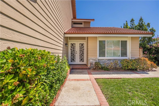 653 Rocking Horse Road, Walnut CA: https://media.crmls.org/medias/e46e0573-b1f3-4812-a334-80091b27750d.jpg