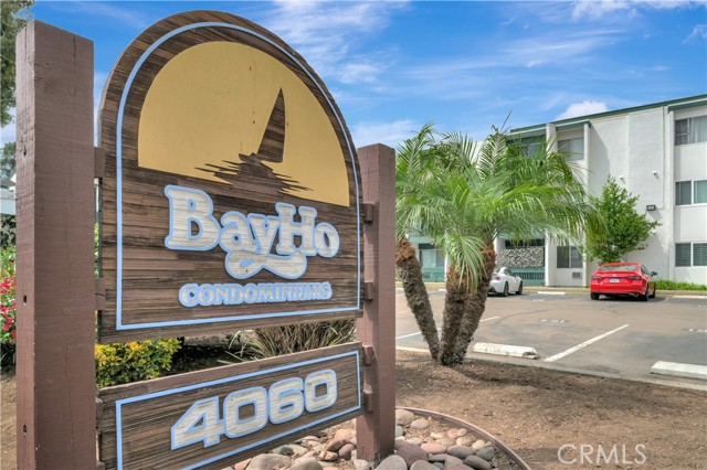 Front Image Thumbnail for CROC25252591