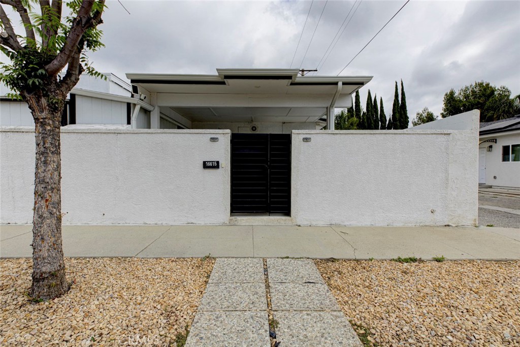 16615 Los Alimos St.