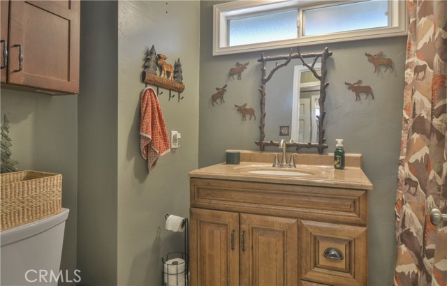 Detail Gallery Image 7 of 31 For 26193 Circle Dr, Twin Peaks,  CA 92391 - 3 Beds | 2 Baths